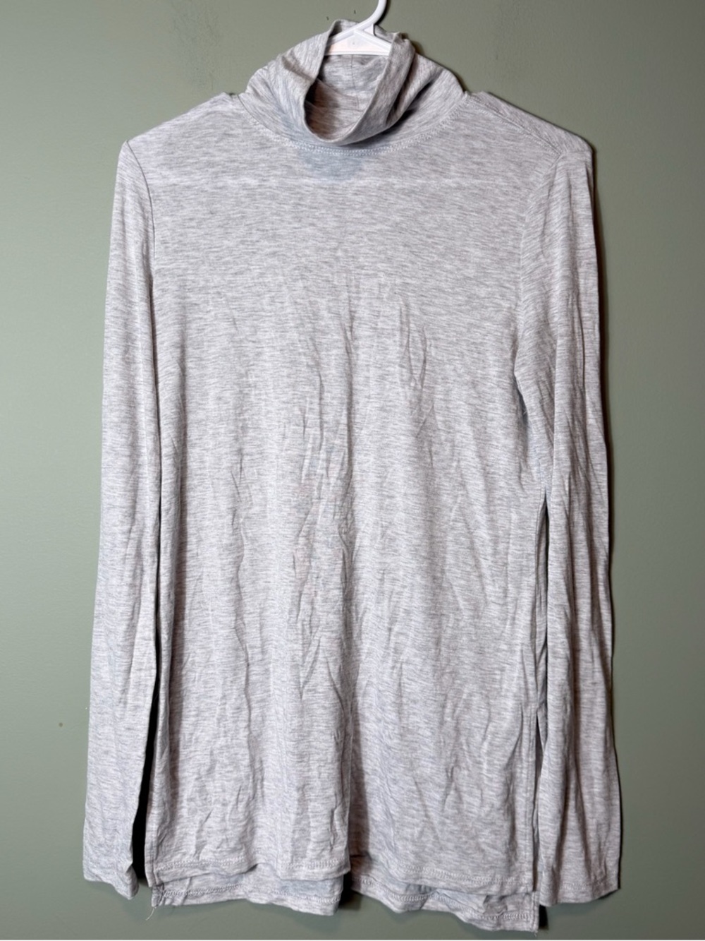 Vina Gray Tunic  Long Sleeve Woman Sz Small
Long Sleeve Pullover‎